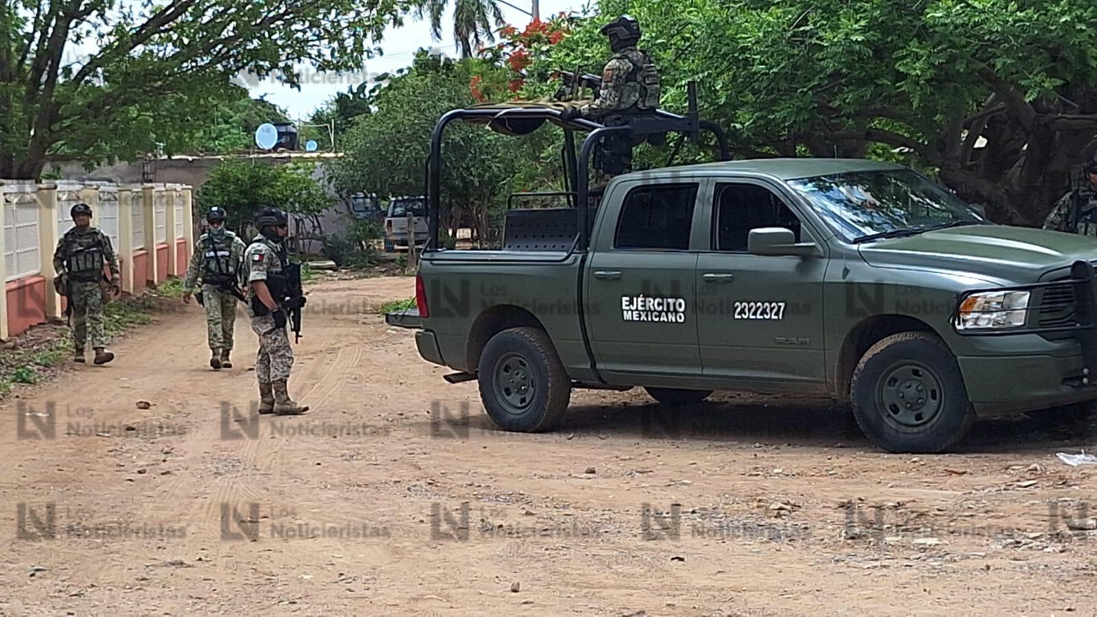 Tras reporte de tres personas sin vida en camioneta, se desata balacera en El Pozo, Imala de Culiacán