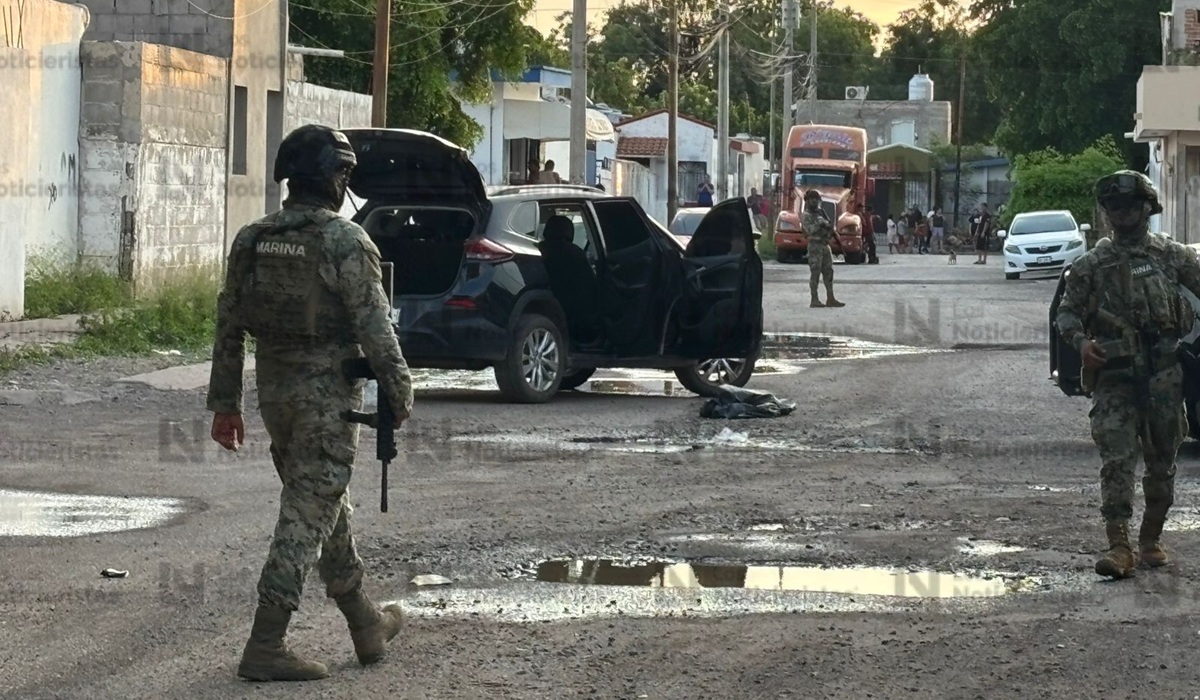 Aseguran vehículo baleado y con ponchallantas en el fraccionamiento Santa Rocío, en Culiacán