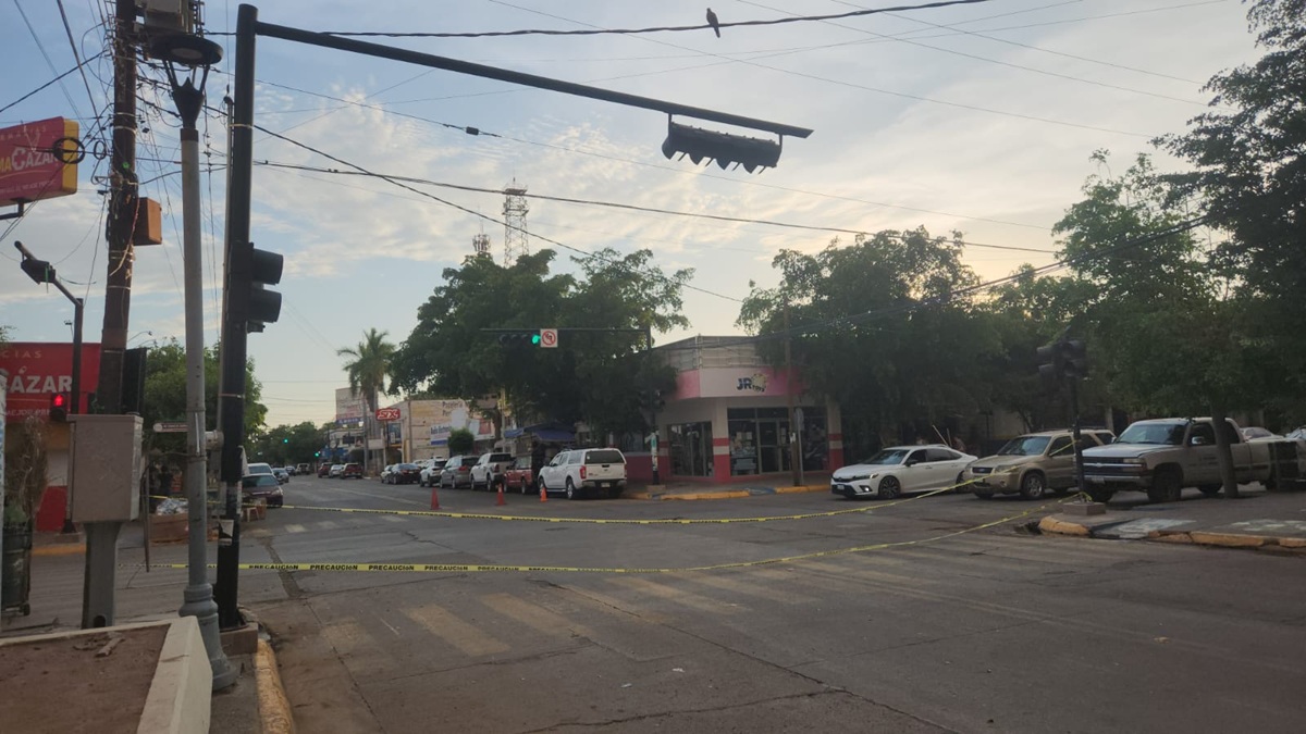 Calle Cuauhtémoc en Guasave en mal estado