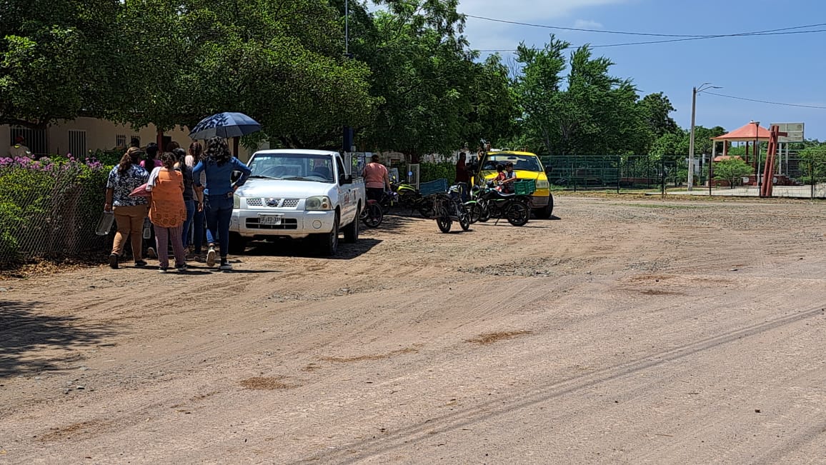calles de terracería Cacalotita en Salvador Alvarado