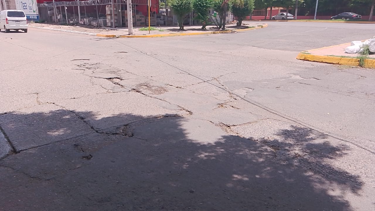 Calles deterioradas en Guasave