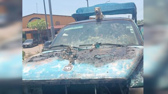 Se registra incendio de camioneta en la Flores Magón de Mazatlán