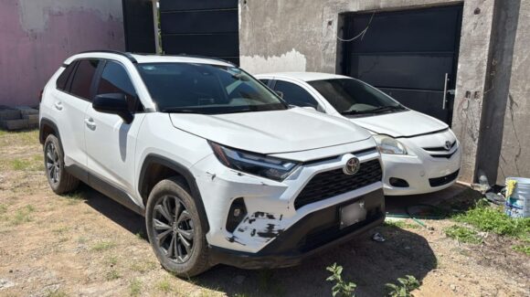 En Bellavista, Culiacán, recuperan tres autos con reporte de robo reciente