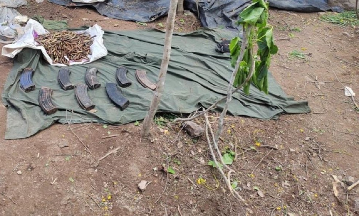 Localiza Semar campamento clandestino con armamento en Escuinapa