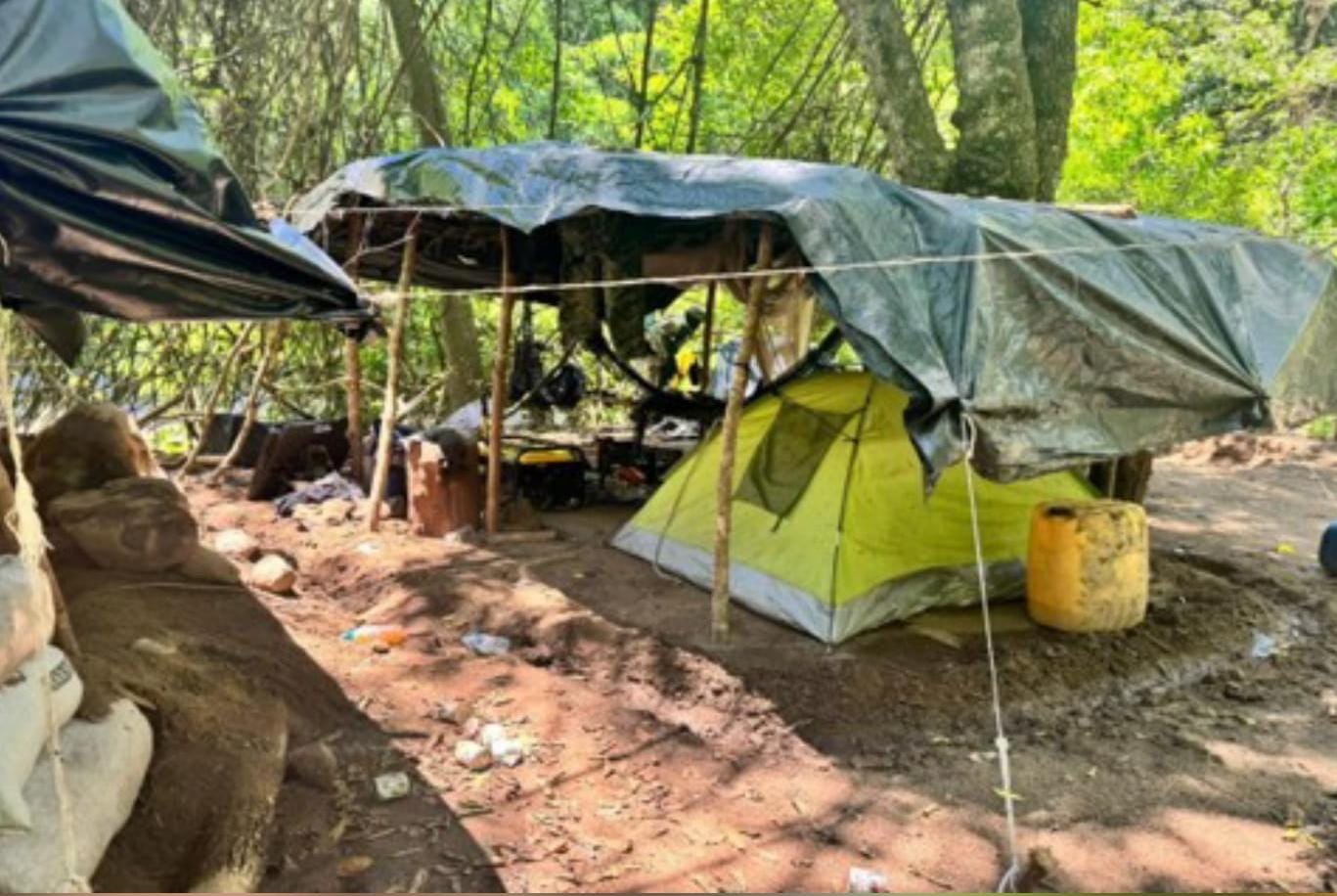 Localizan un campamento presuntamente utilizado por la delincuencia organizada en Mazatlán