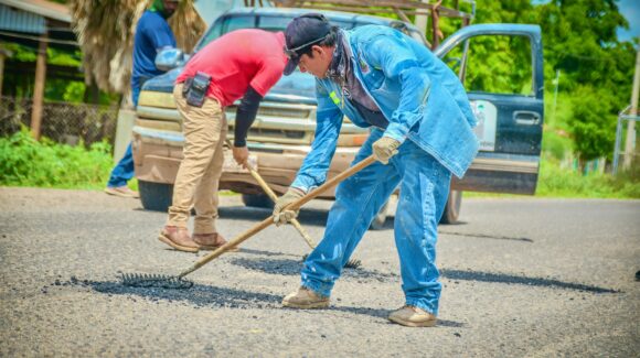 El programa de bacheo es permanente en Salvador Alvarado: Alcaldesa Guadalupe López