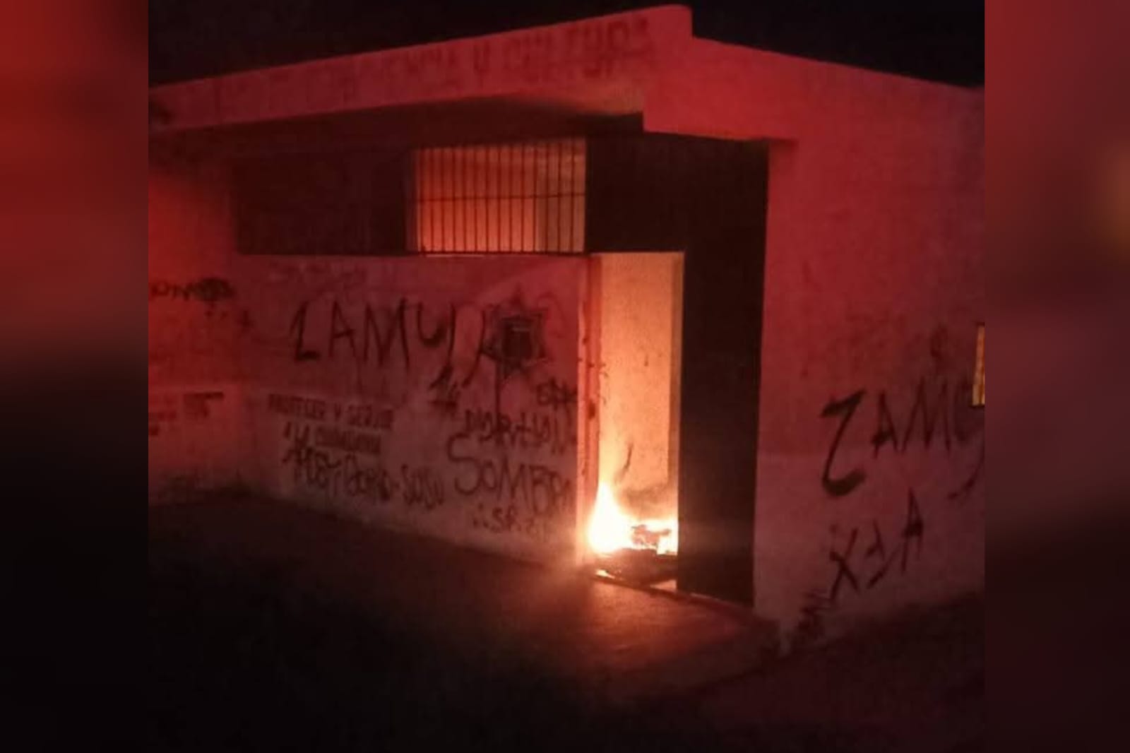 Caseta de Policía abandonada incendiada en Mazatlán