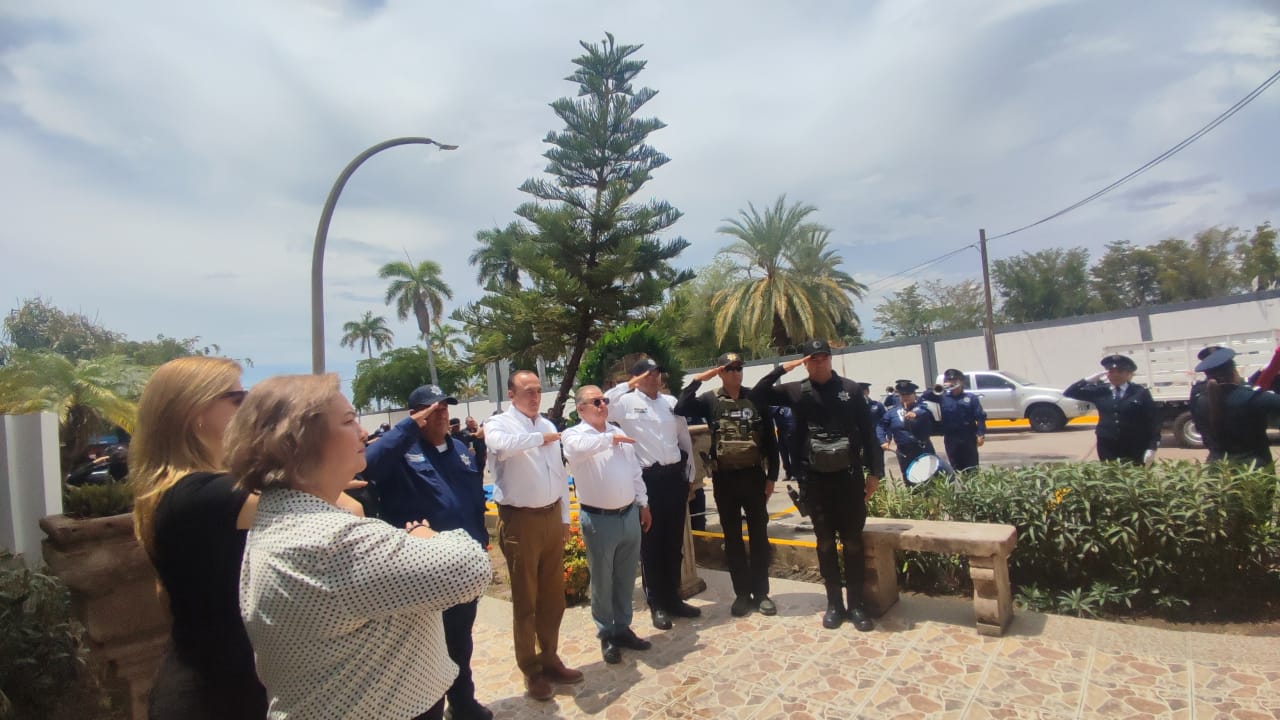 Celebran en Ahome a policías municipales