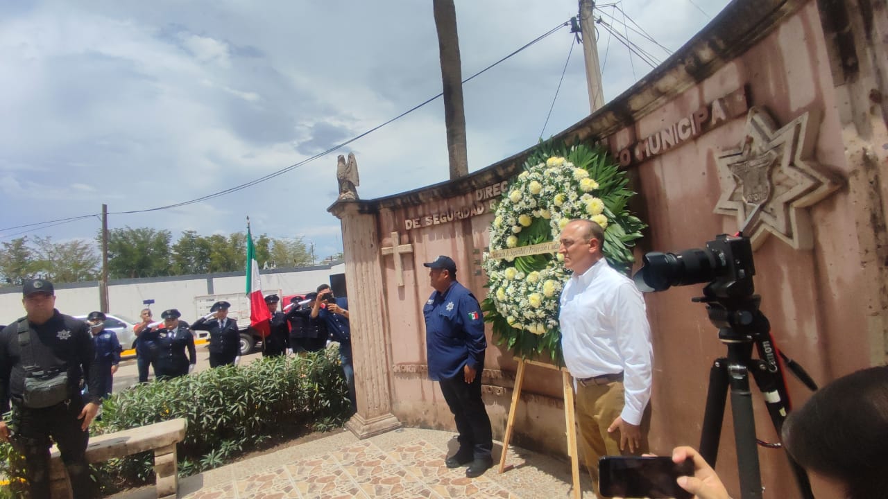 Celebran en Ahome a policías municipales