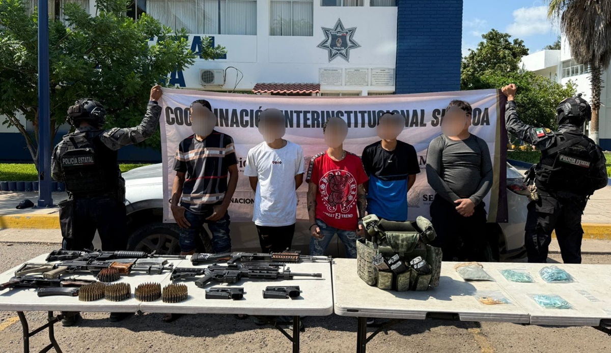 Cinco detenidos en Aguaruto, Culiacán, con arsenal, droga y vehículo