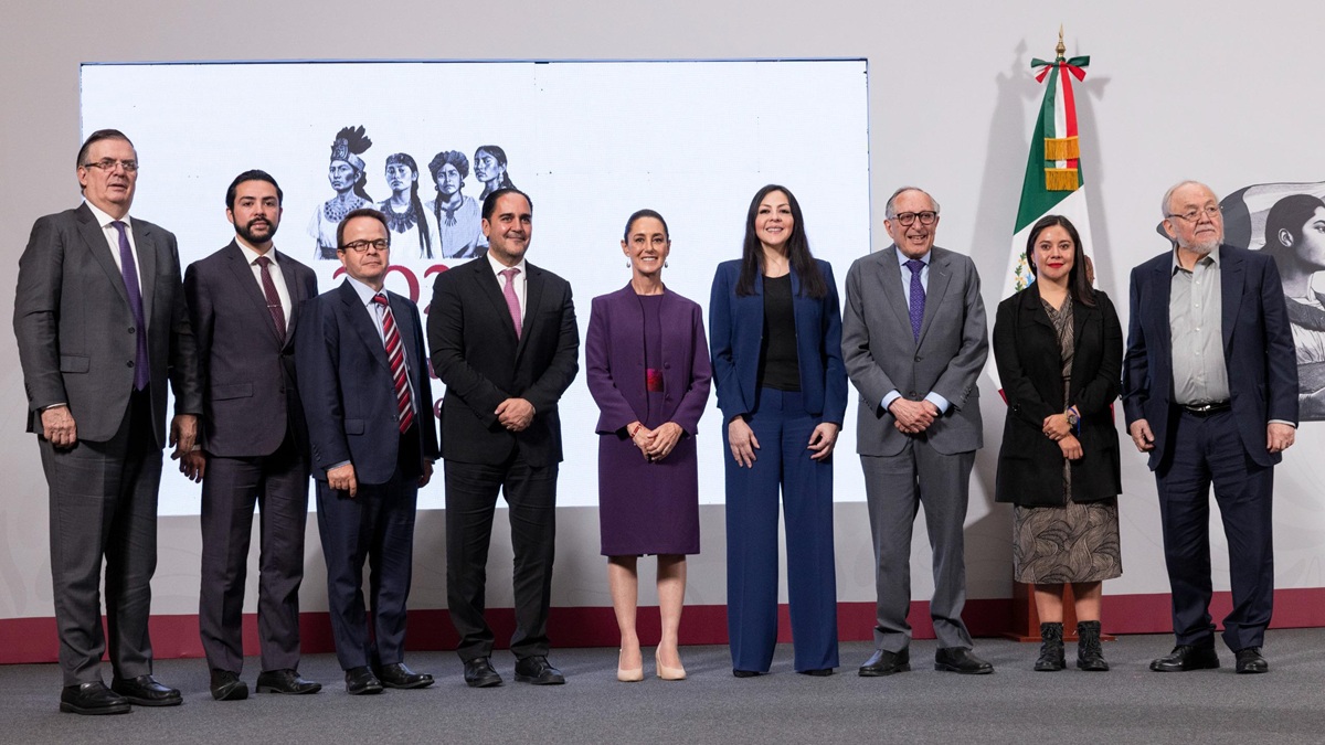 Claudia Sheinbaum en inversores del sector farmacéutico