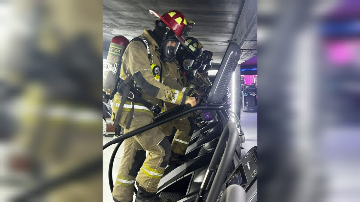Saúl Robles, comandante de Bomberos de Mazatlán, gana Premio Nacional Profesional de la Emergencia