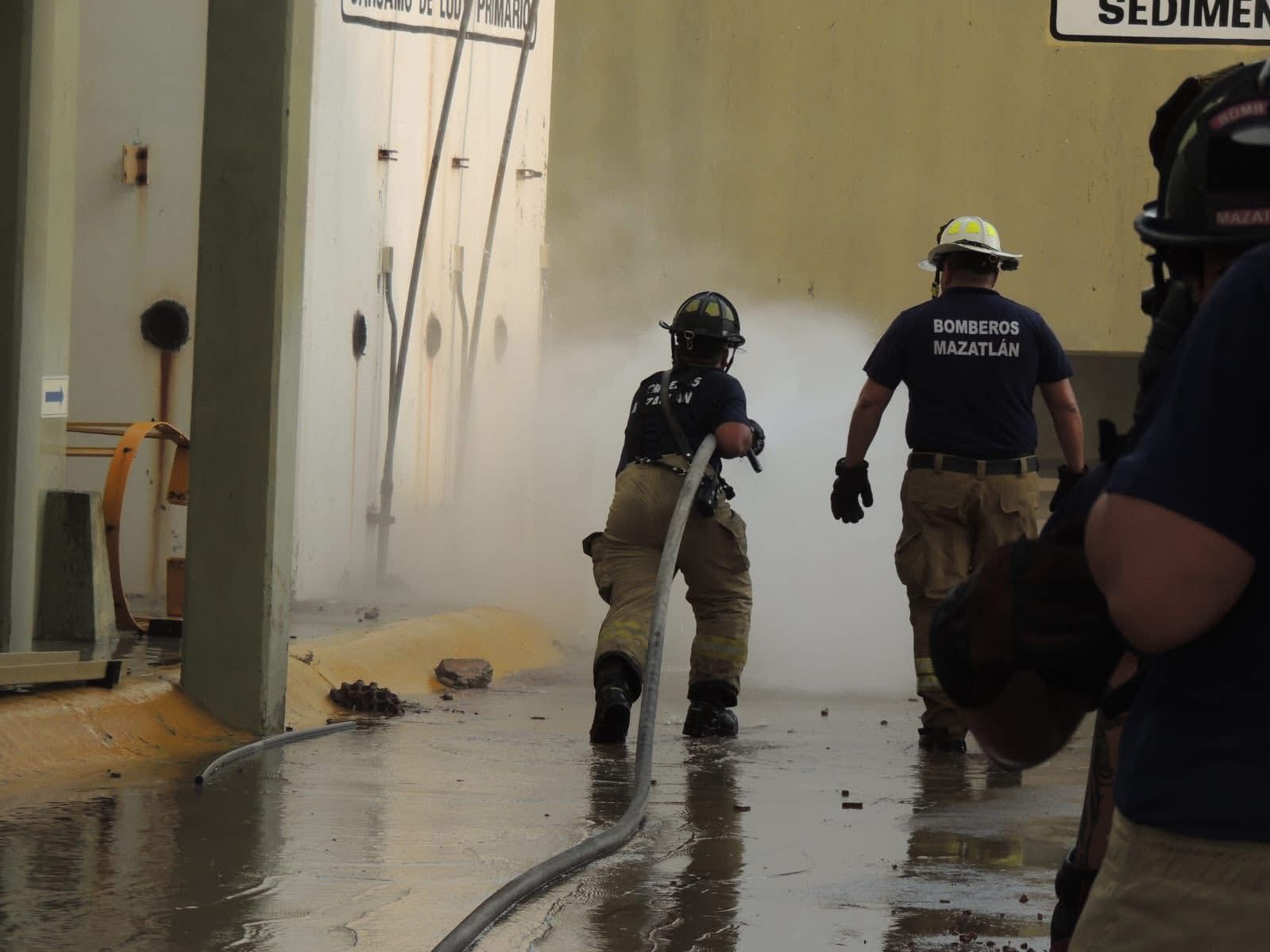 Saúl Robles, comandante de Bomberos de Mazatlán, gana Premio Nacional Profesional de la Emergencia