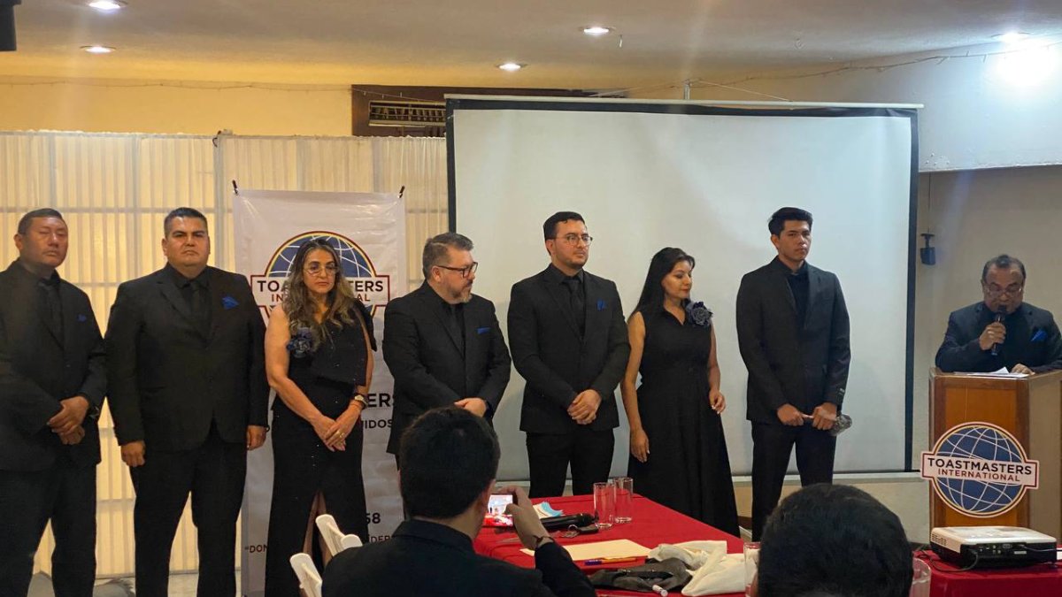 Rinden protesta líderes fundadores del primer Comité Ejecutivo de Toastmasters