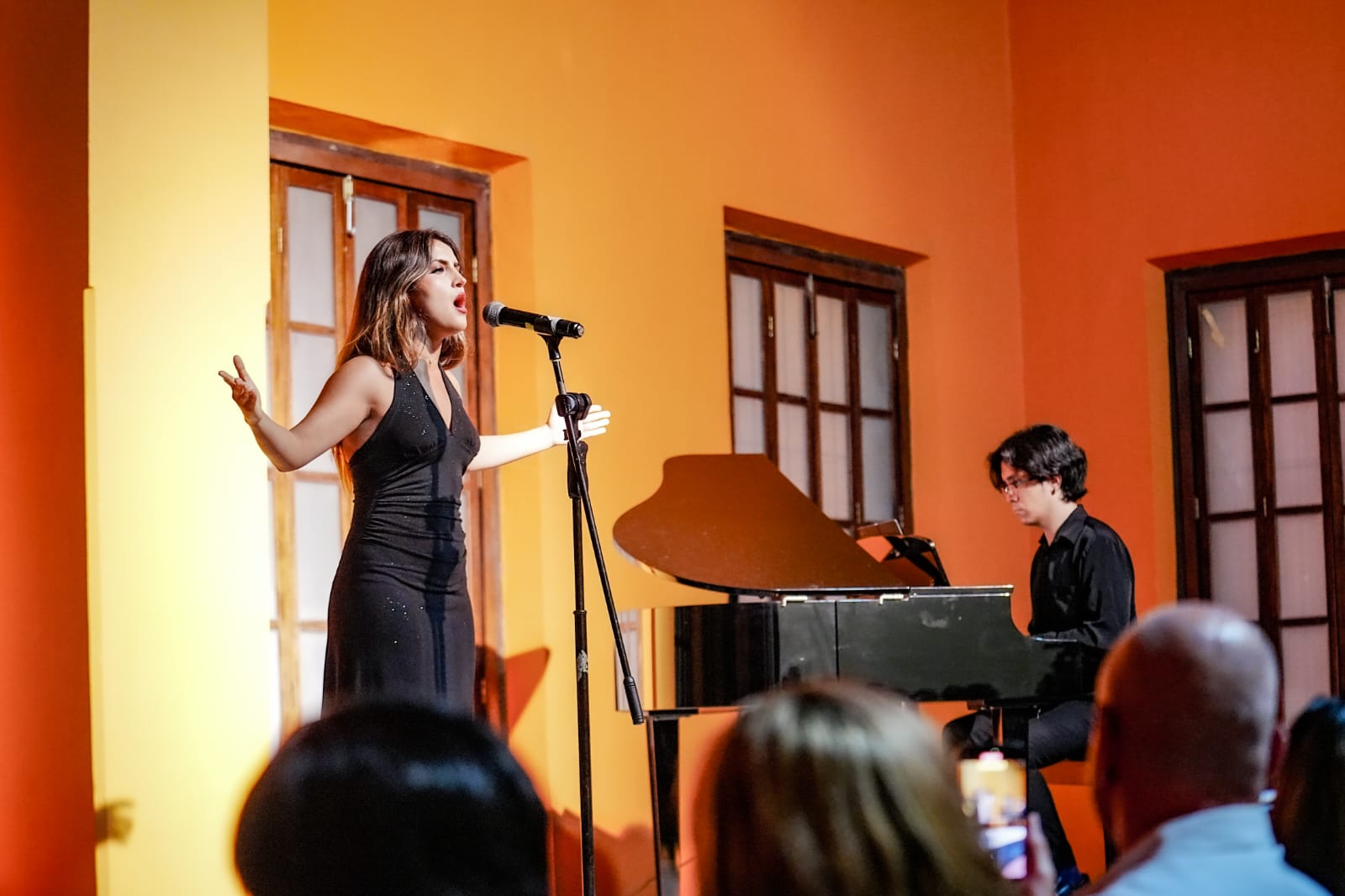 ‘Romance en el Puerto’: Una noche de amor, música y solidaridad que conmovió Mazatlán