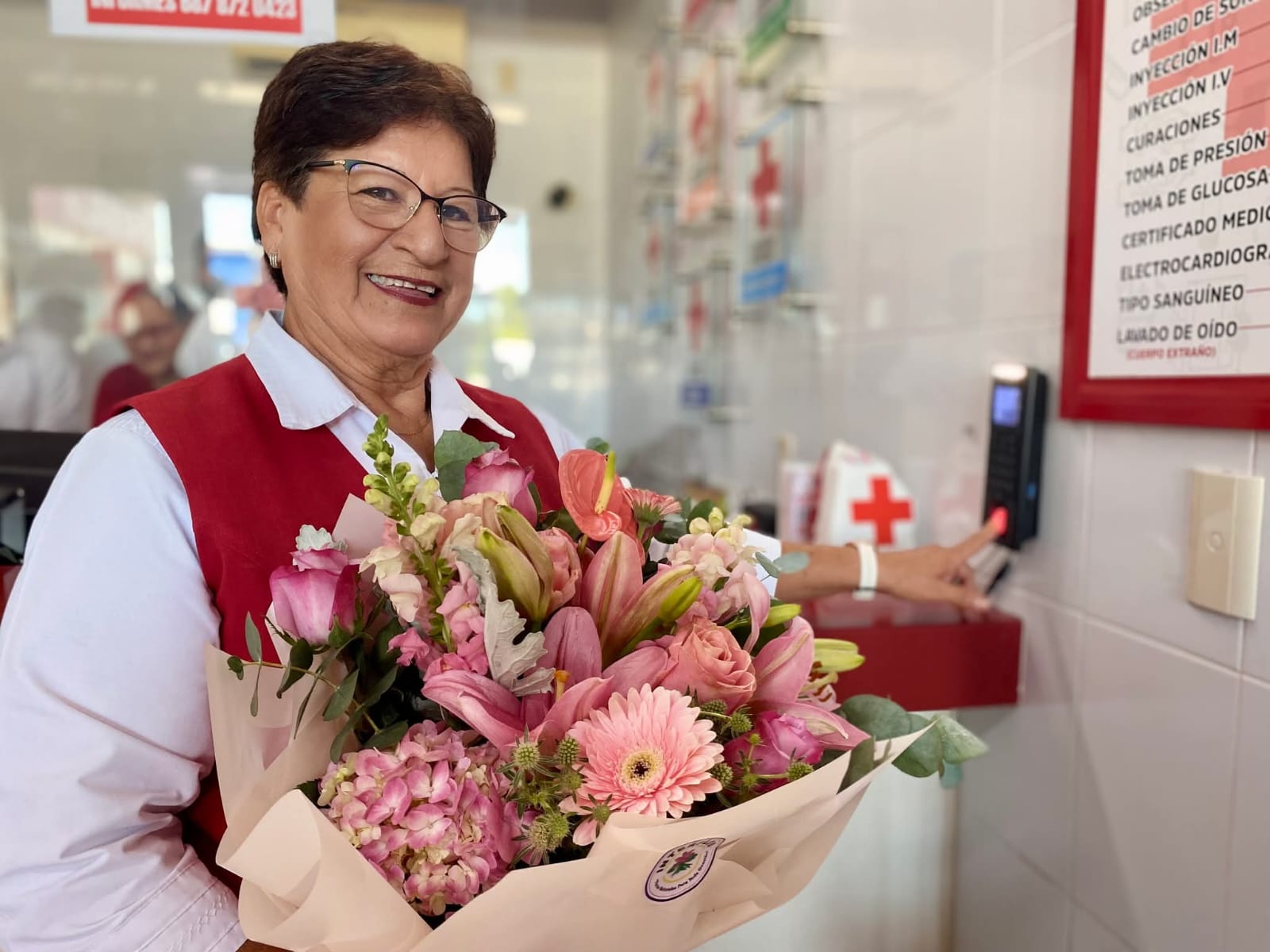 Cruz Roja Guasave se despide de la enfermera Librada Melquiades