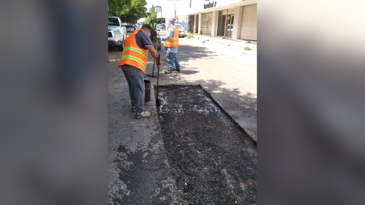 Cubren baches en las calles de Guasave