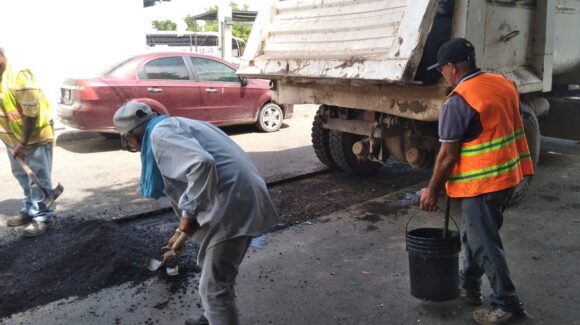 Programa de bacheo en Guasave no va ni en su 10 %, señala el director de Obras Públicas; esperan avanzar paso a paso