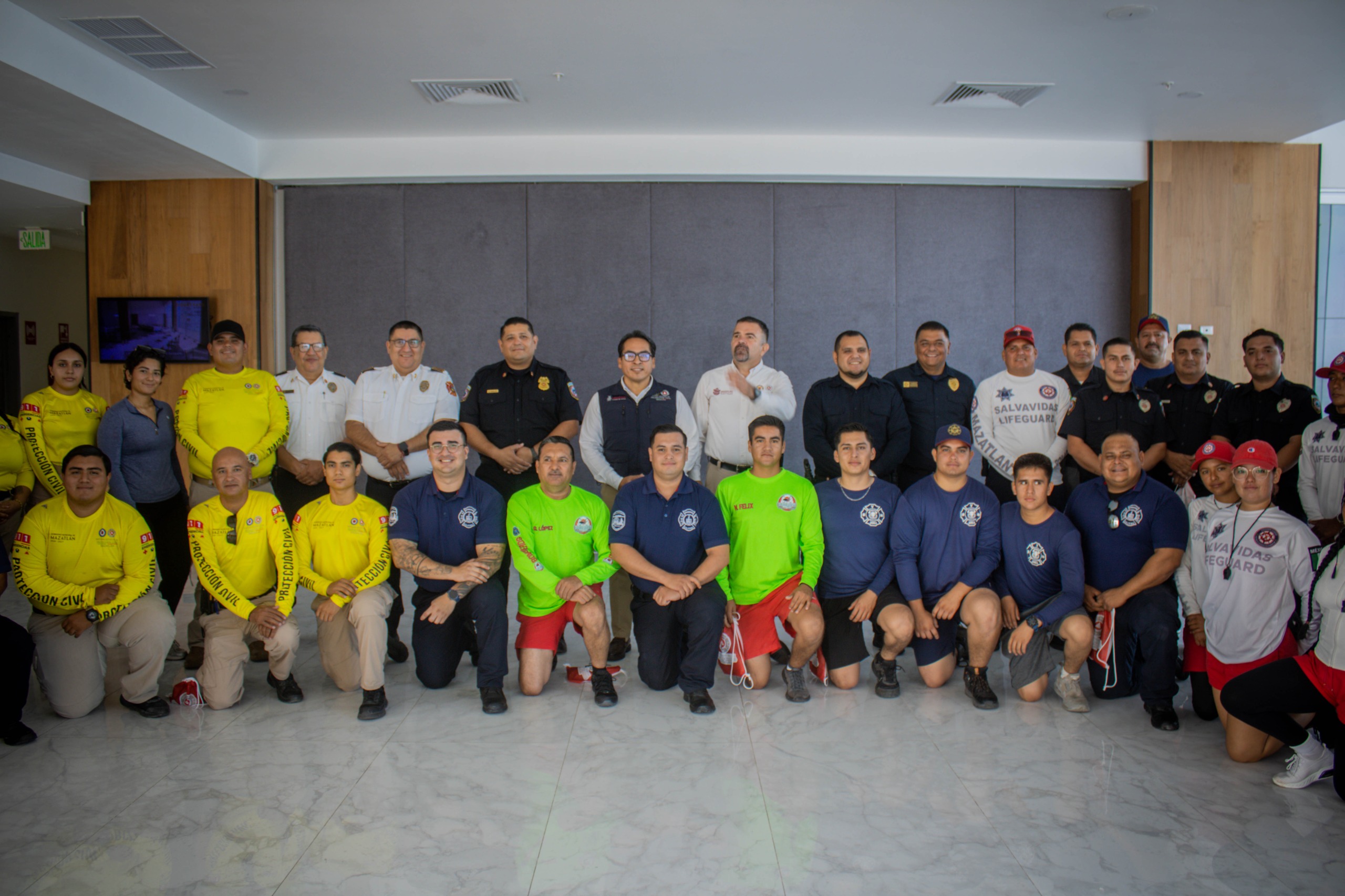 Capacitan a cuerpos de rescate para actuar en situaciones de riesgo