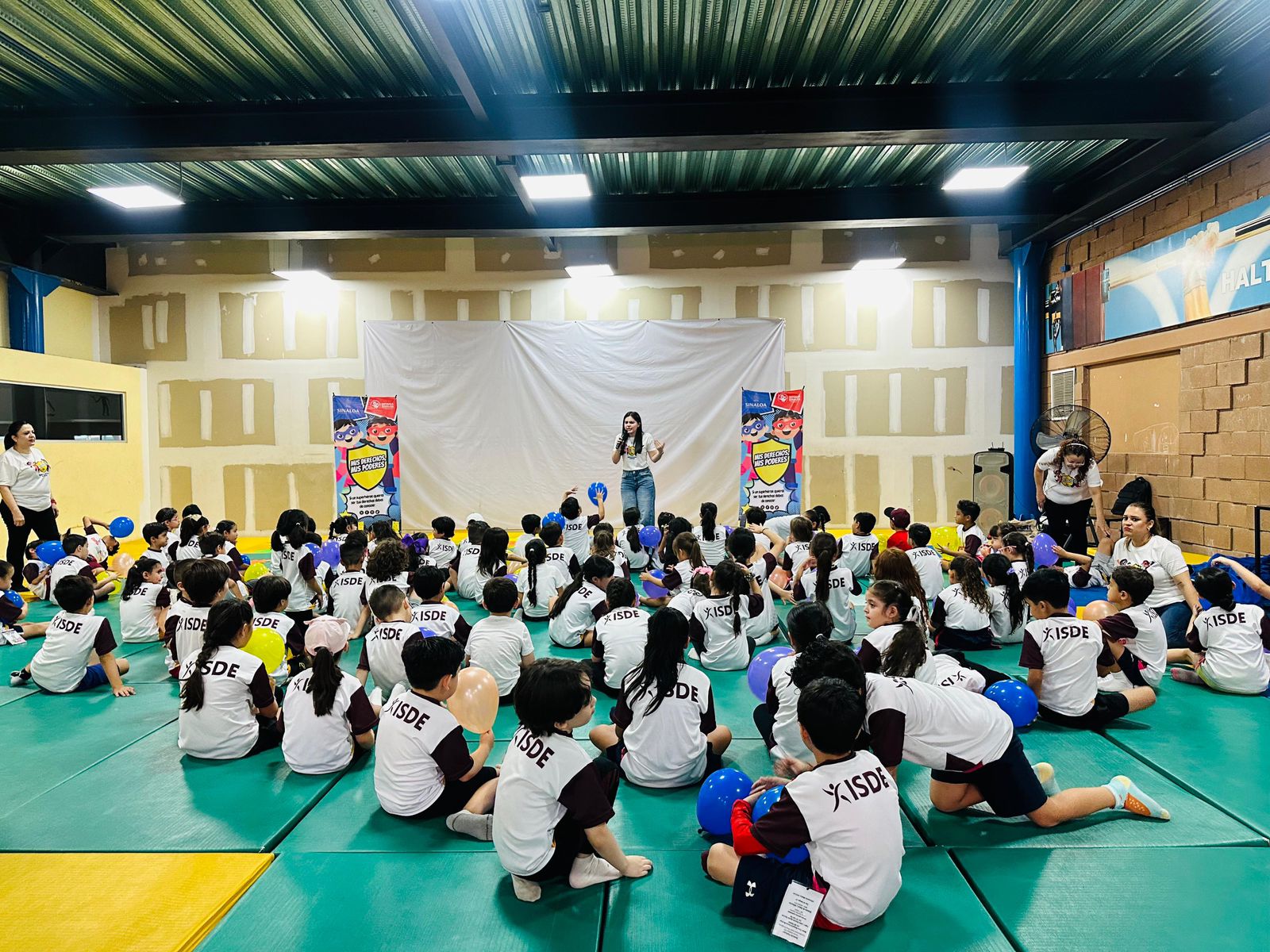 Más de 400 niños, niñas y adolescentes sinaloenses refuerzan sus derechos en curso de verano: Sipinna