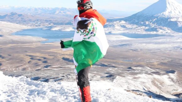 ¡Objetivo cumplido! Sinaloense David Monárrez logra tres cumbres en Bolivia