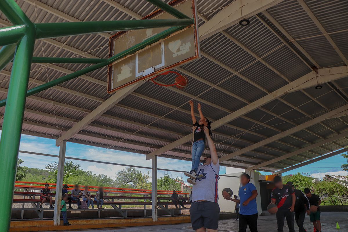 Ayuntamiento de Badiraguato fomenta el deporte en comunidades serranas