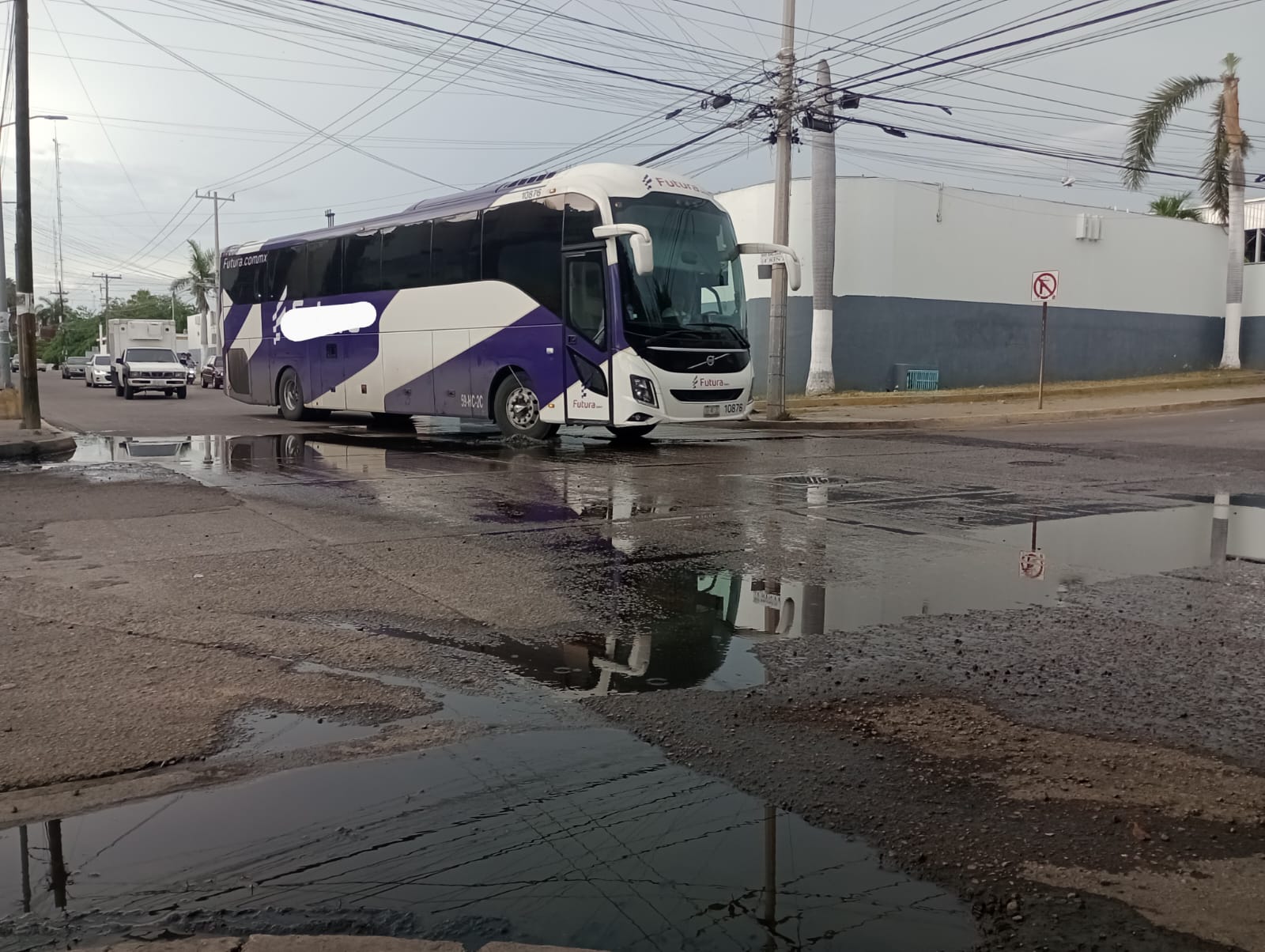 Derrame de aguas negras en Palos Prietos, Mazatlán