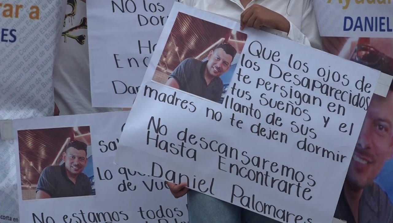 'Estoy muerta en vida, 7 meses sin saber de mi hijo'; familiares de desaparecidos en Mazatlán exigen respuesta a la FGE