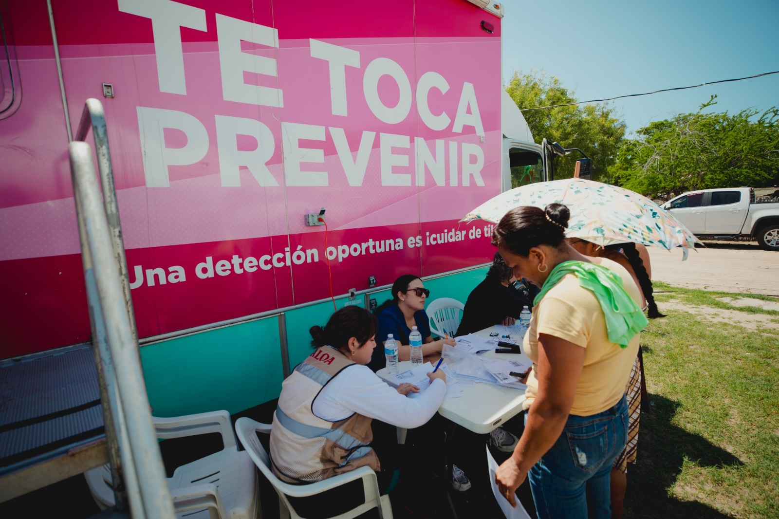 DIF Sinaloa entrega despensas a pescadores de San Ignacio y Elota