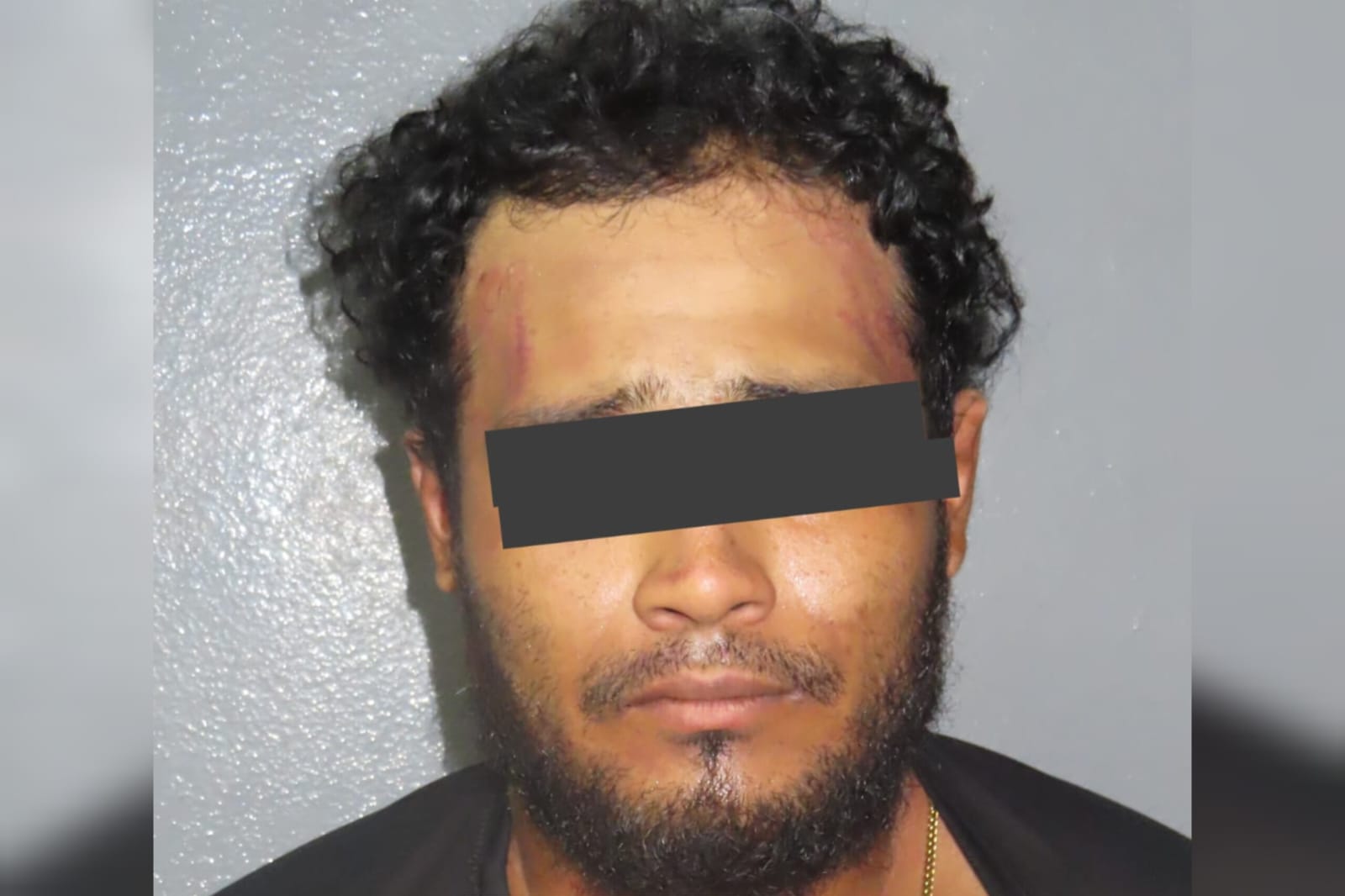 Detienen a presunto asaltante en Mazatlán; policía recupera arma y dinero robado