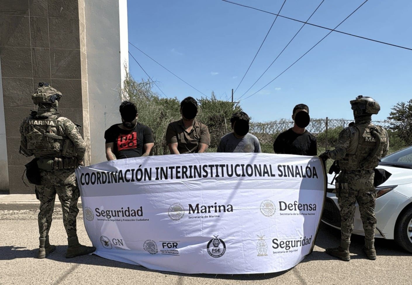 Detienen a cuatro en Balbuena, Navolato; traían fusil M15, cartuchos y marihuana