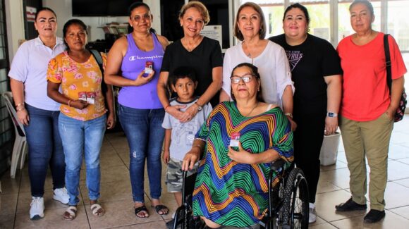 DIF Escuinapa entrega credenciales de discapacidad a 23 beneficiarios