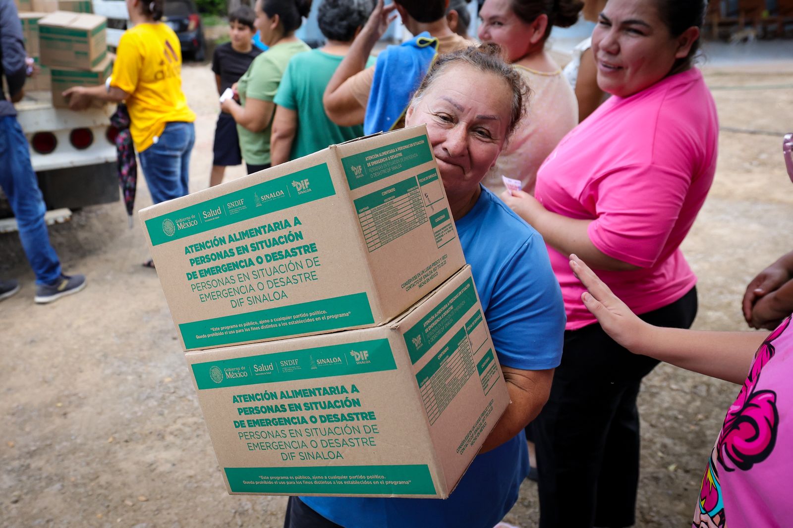 DIF Sinaloa entrega despensas en Tacuichamona, Culiacán