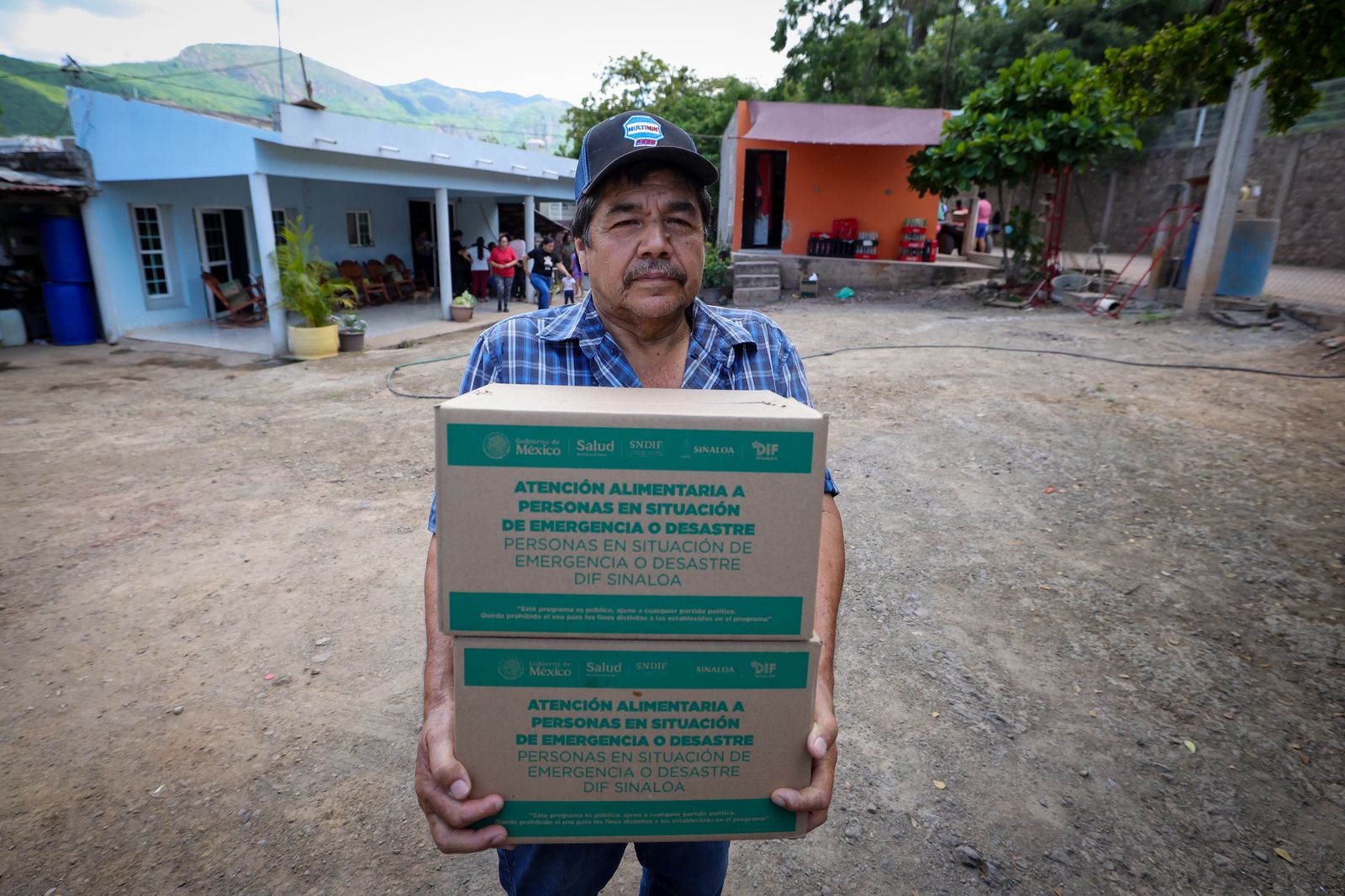 DIF Sinaloa entrega despensas en Tacuichamona, Culiacán
