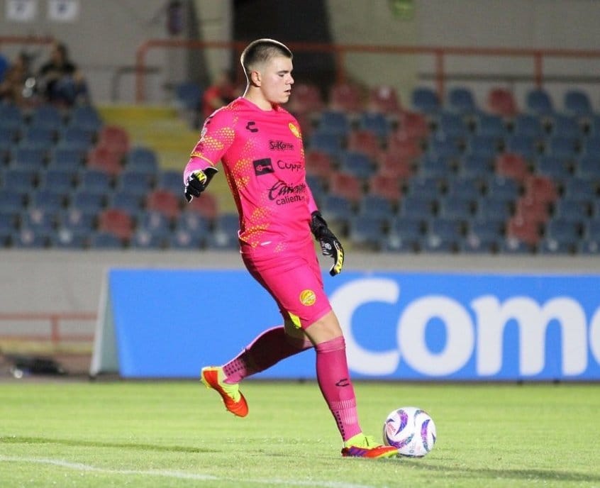 Dorados de Sinaloa anuncian tres refuerzos