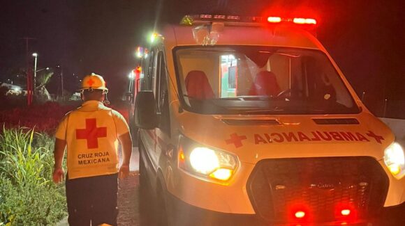 Dos personas lesionadas tras derrapar en motocicleta al sur de Mazatlán