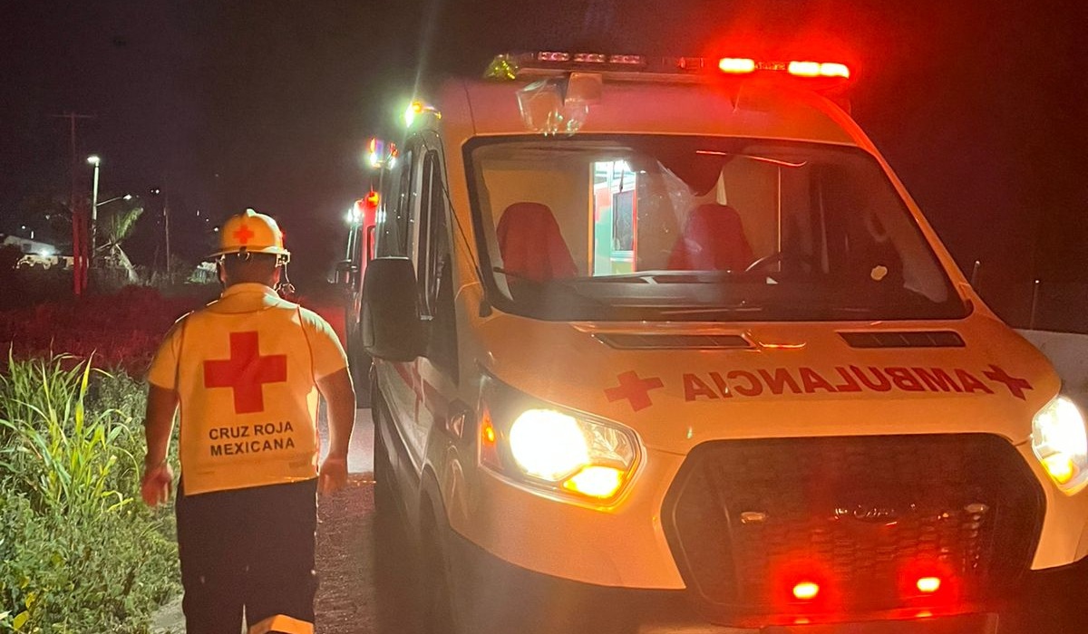 Dos lesionados tras derrapar en moto en Mazatlán