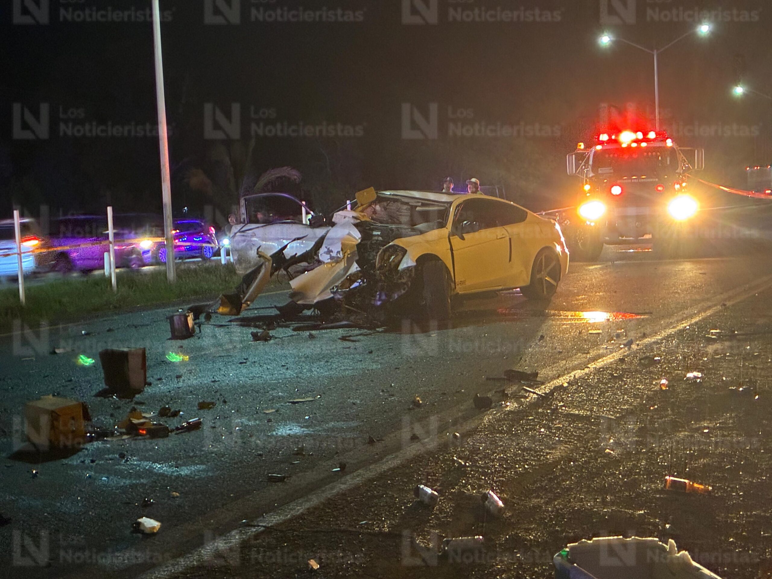 Dos personas sin vida tras fatal accidente sobre la carretera México 15, en Ahome