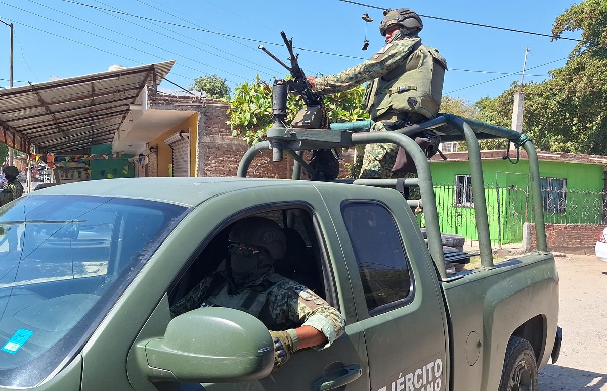 Del interior de su domicilio, grupo armado 'levanta' a un joven en Culiacán