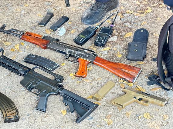 ejercito y marina aseguran armamento y vehiculos en navolato y culiacan