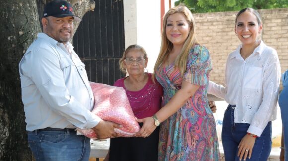 Entregan apoyos de semillas a productores de temporal en Rosario