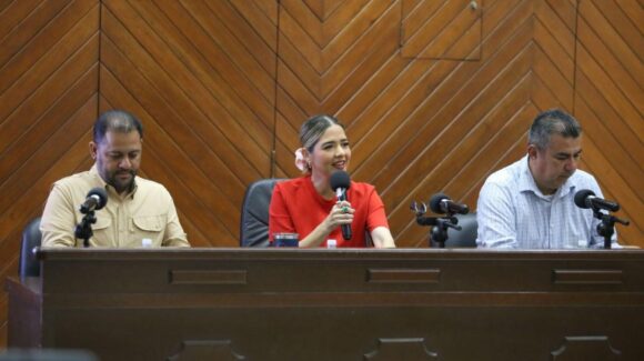 Reúne Estrella Palacios a sus directores para evaluar desempeño y avances de su gobierno