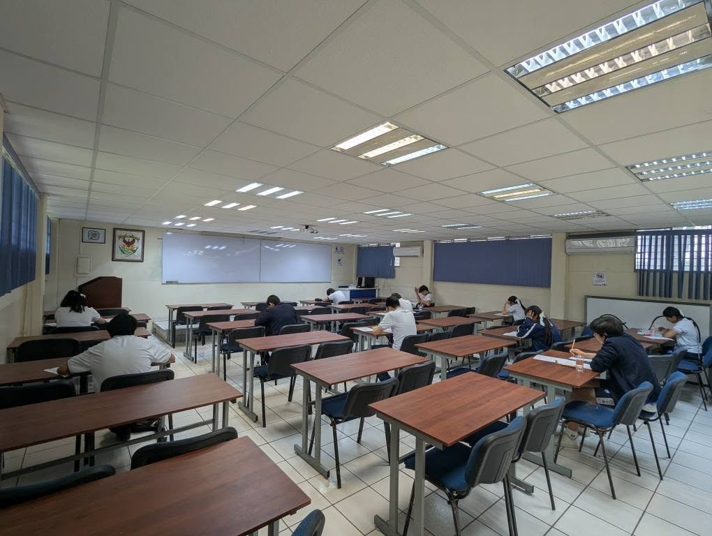 Estudiantes sinaloenses ganan medallas en Concurso Nacional de Talentos en Física 2025