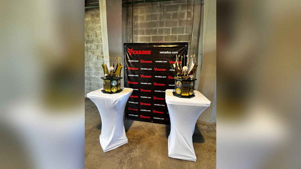 Exhibición en el Estadio Teodoro Mariscal, en Mazatlán