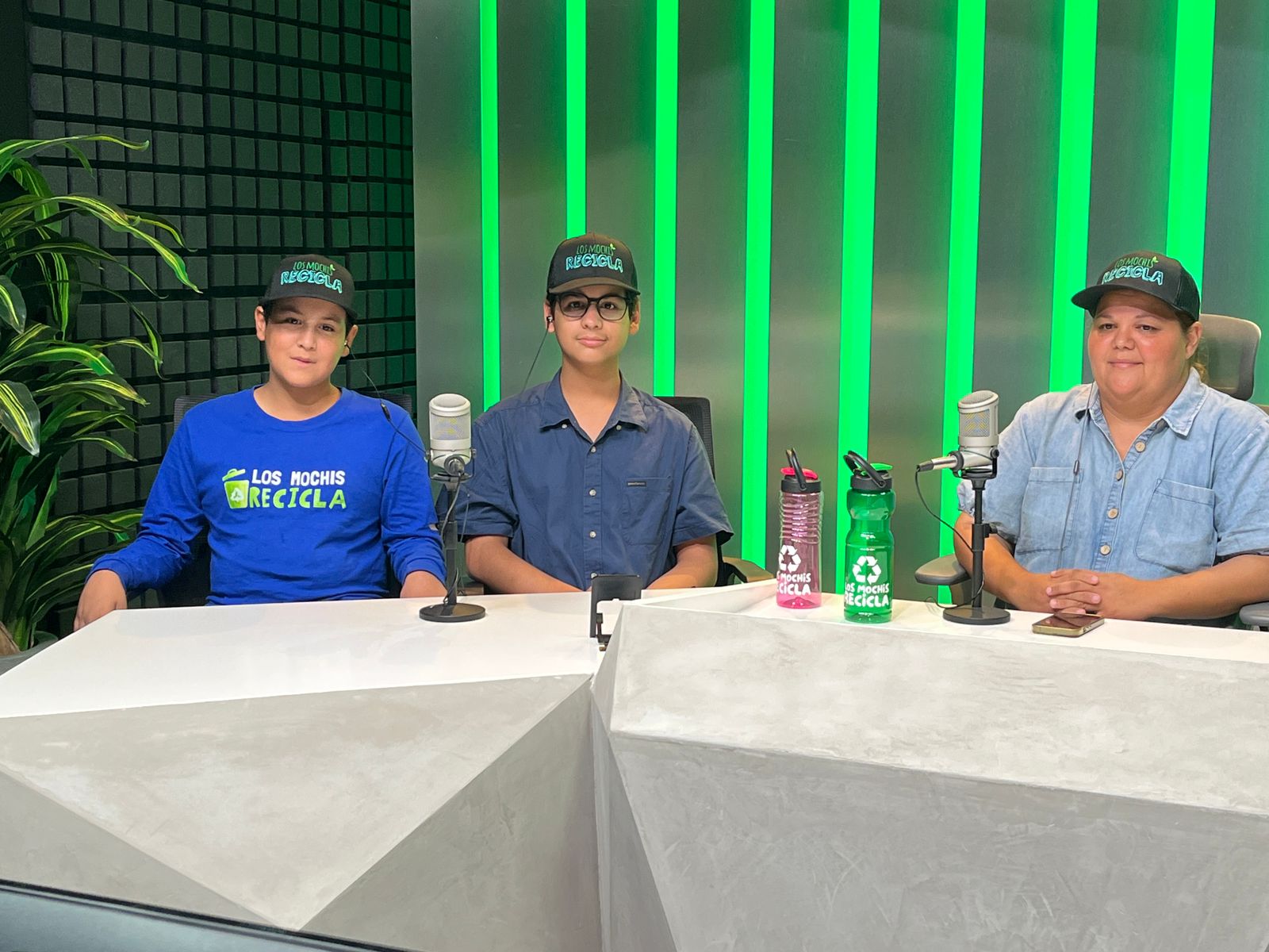 Familia de Los Mochis arma iniciativa para reciclar
