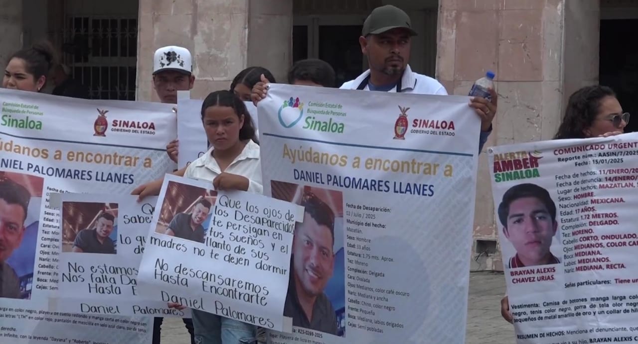 'Estoy muerta en vida, 7 meses sin saber de mi hijo'; familiares de desaparecidos en Mazatlán exigen respuesta a la FGE