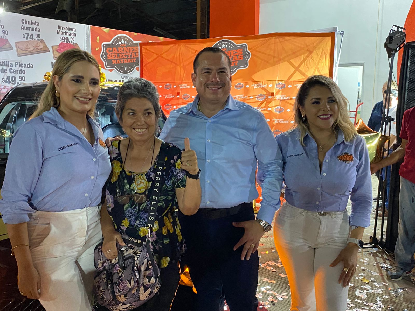 Margarita Hernández, ganadora de la rifa en Carnes Selectas Nayarit de Mazatlán