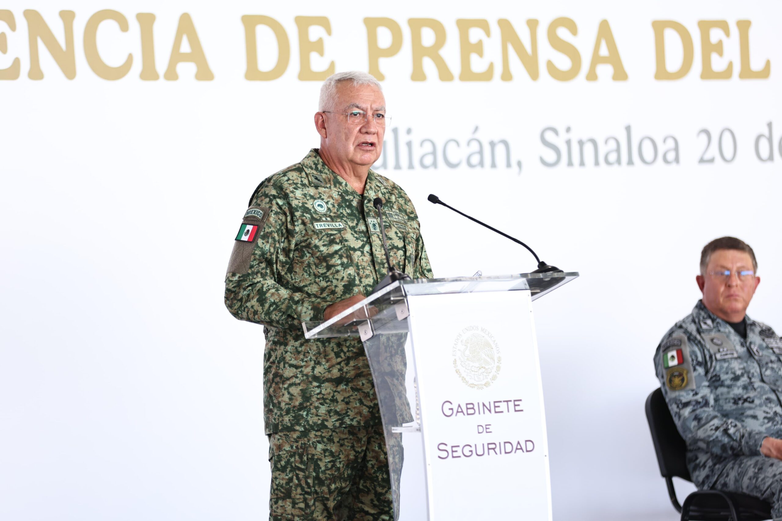 secretario de la Defensa Nacional, Ricardo Trevilla