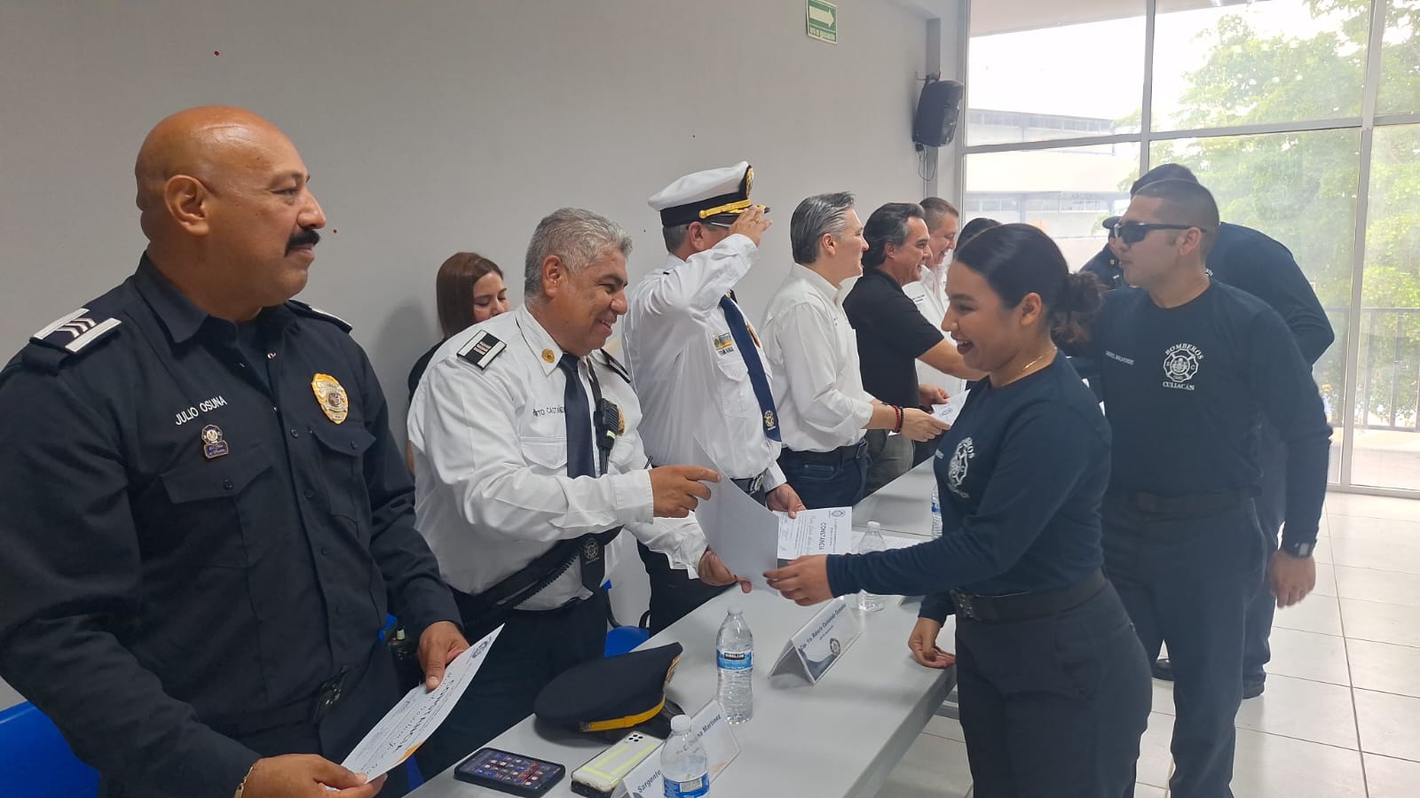 jóvenes graduados de la Academia 2024-2025 del Heroico Cuerpo de Bomberos de Culiacán