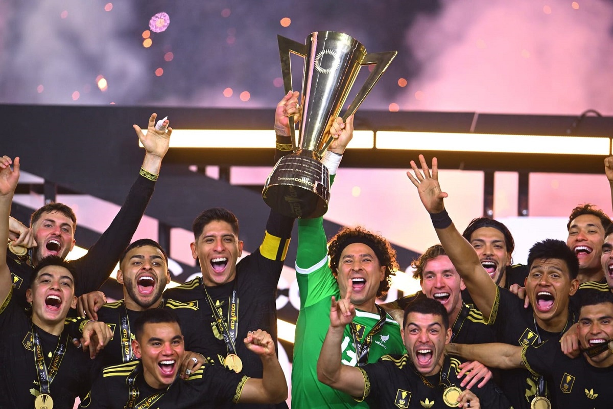 "Siempre voy a pelear por jugar": Guillermo Ochoa busca su sexto Mundial